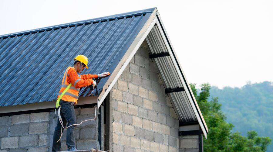Professional gutter cleaning in Beallsville, OH